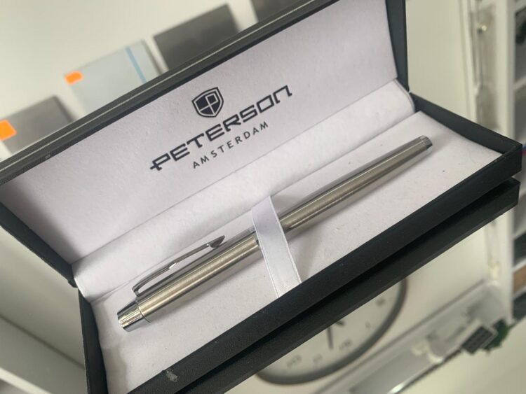 Metalowy długopis z czarnym tuszem - PETERSON z lazerowym grawerowaniem w etui. Personalizacja! - obrazek 6
