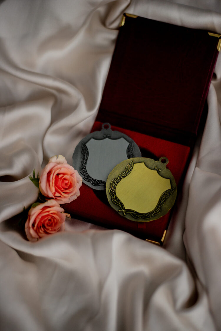 Medal, trofeum w reprezentacyjnym opakowaniu/personalizacja! Grawerowanie laserowe! - obrazek 2