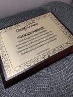 Dyplom/podziękowanie/certyfikat na podkładzie drewnianym! Personalizacja, grawerowanie laserowe! ZŁOTY! - obrazek 3