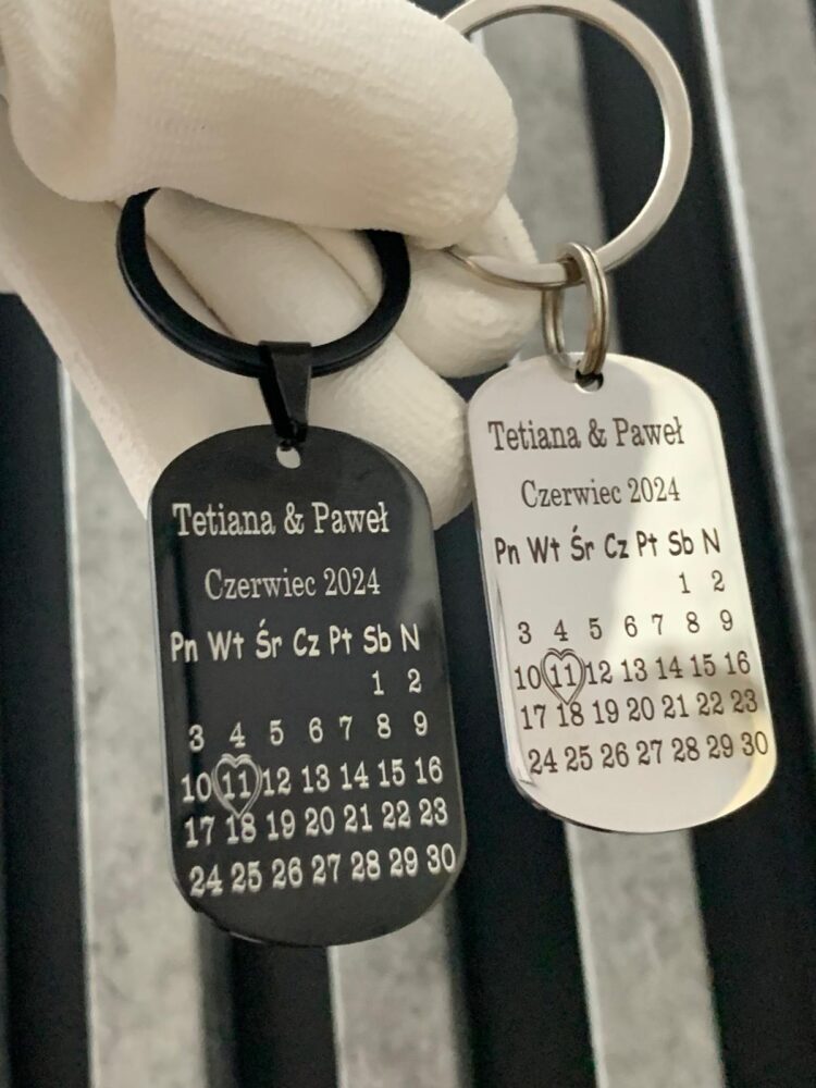 Parne metalowe breloki dla zakochanych. 2 szt. Kalendarz. Personalizacja! - obrazek 2