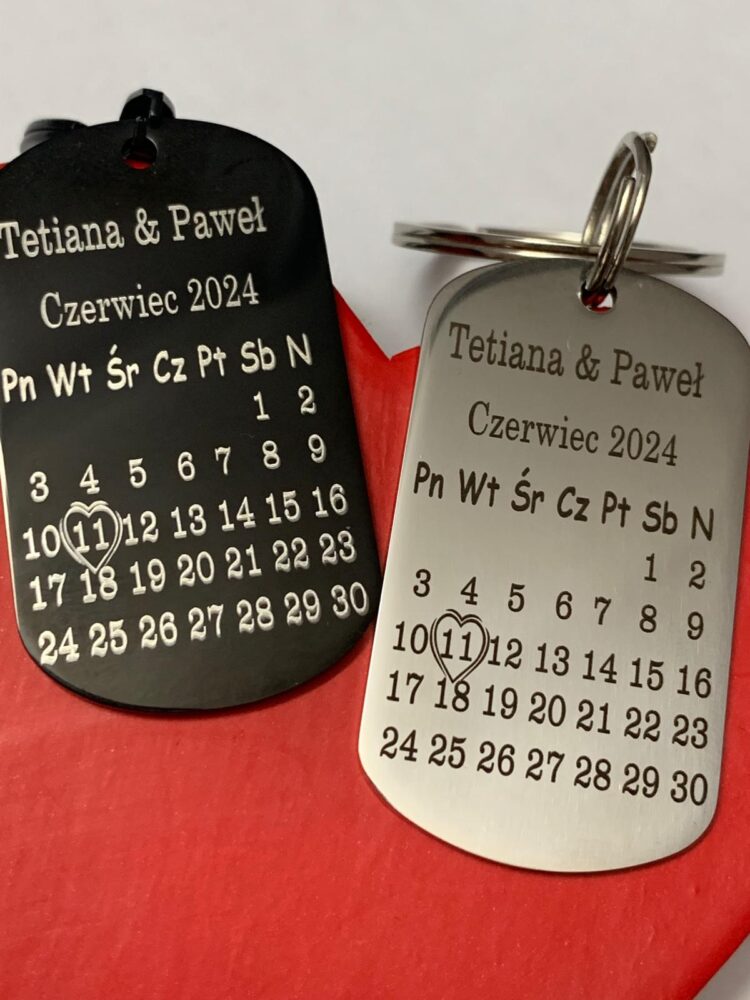 Parne metalowe breloki dla zakochanych. 2 szt. Kalendarz. Personalizacja! - obrazek 3