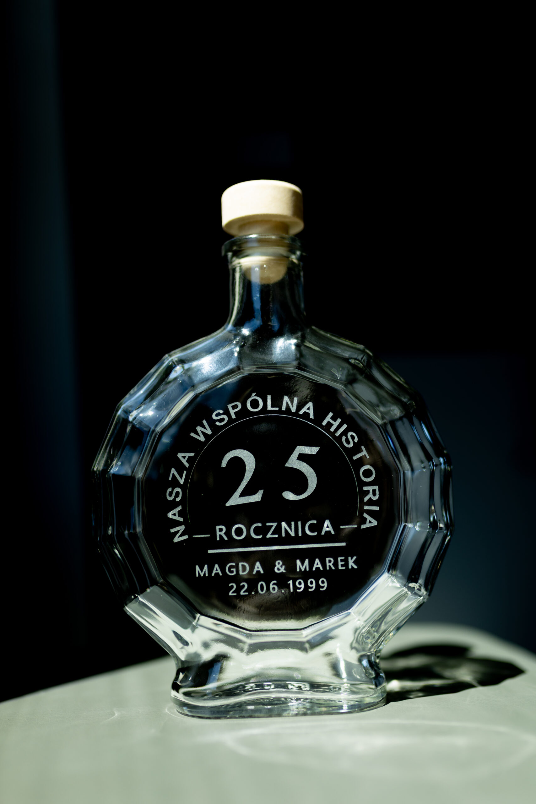 642A7168 Elegancka szklana butelka z indywidualnym grawerem! Prezent na każdą okazję! Personalizacja! - obrazek 1