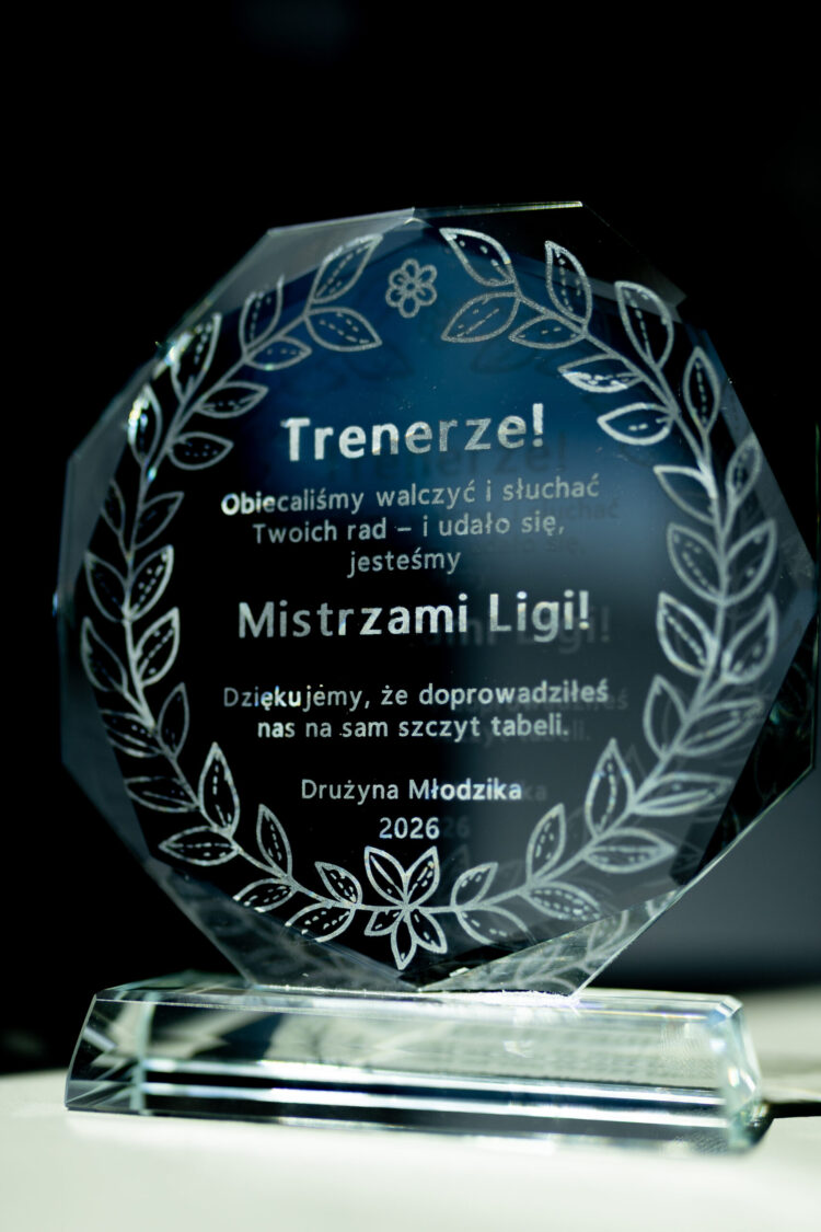 Szklana statuetka z personalizowanym grawerem! Personalizacja! - obrazek 3