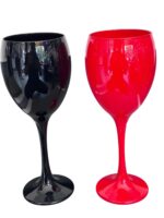 „Black & Red Love" – Zestaw 2 Kieliszków z Personalizowanym Grawerem! - obrazek 3